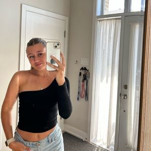 Asymmetrical long sleeve shirt